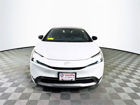 Certified 2024 Toyota Prius XLE image 11
