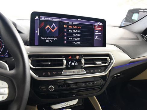 Used 2023 BMW X4 xDrive30i AWD/4WD image 32