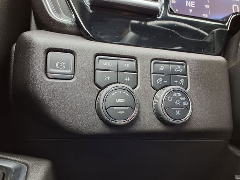 Used 2024 Chevrolet Silverado 3500 LTZ image 16