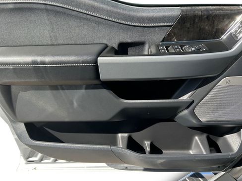 Used 2023 Ford F150 Lariat w/ Trailer Tow Package image 18