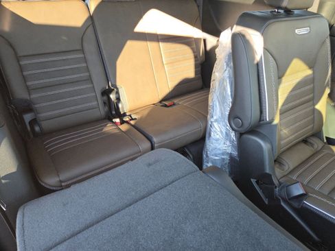 New 2026 GMC Acadia Denali Ultimate w/ LPO, Floor Liner Package image 29