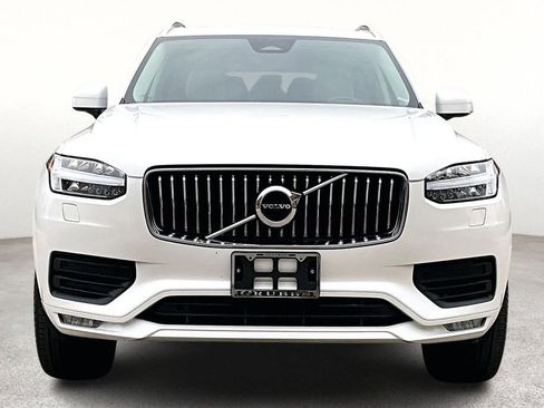 Used 2023 Volvo XC90 B5 Core w/ Climate Package image 6