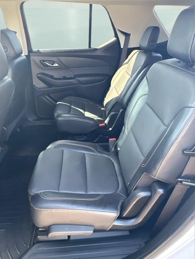 Used 2018 Chevrolet Traverse Premier w/ Redline Edition FWD image 14