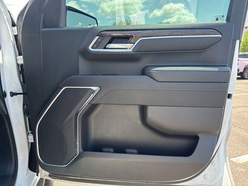 Used 2023 GMC Sierra 1500 Elevation image 17
