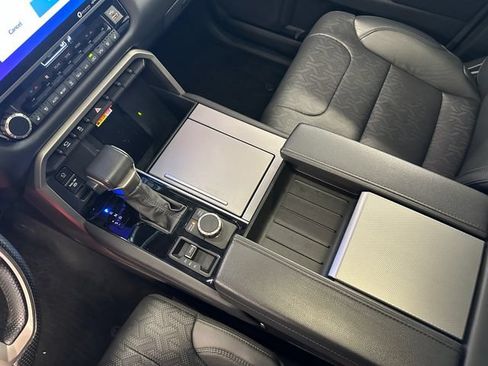 Certified 2023 Toyota Sequoia Limited AWD/4WD image 18