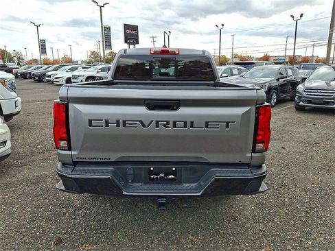 Certified 2024 Chevrolet Colorado Z71 w/ Z71 Convenience Package 2 image 5