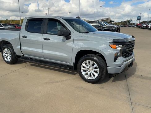 Certified 2025 Chevrolet Silverado 1500 Custom image 3