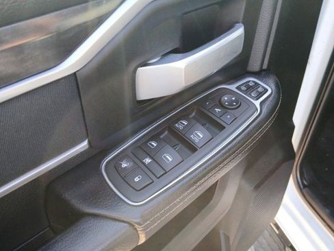 Used 2024 RAM 2500 Big Horn w/ Off Road Package image 9