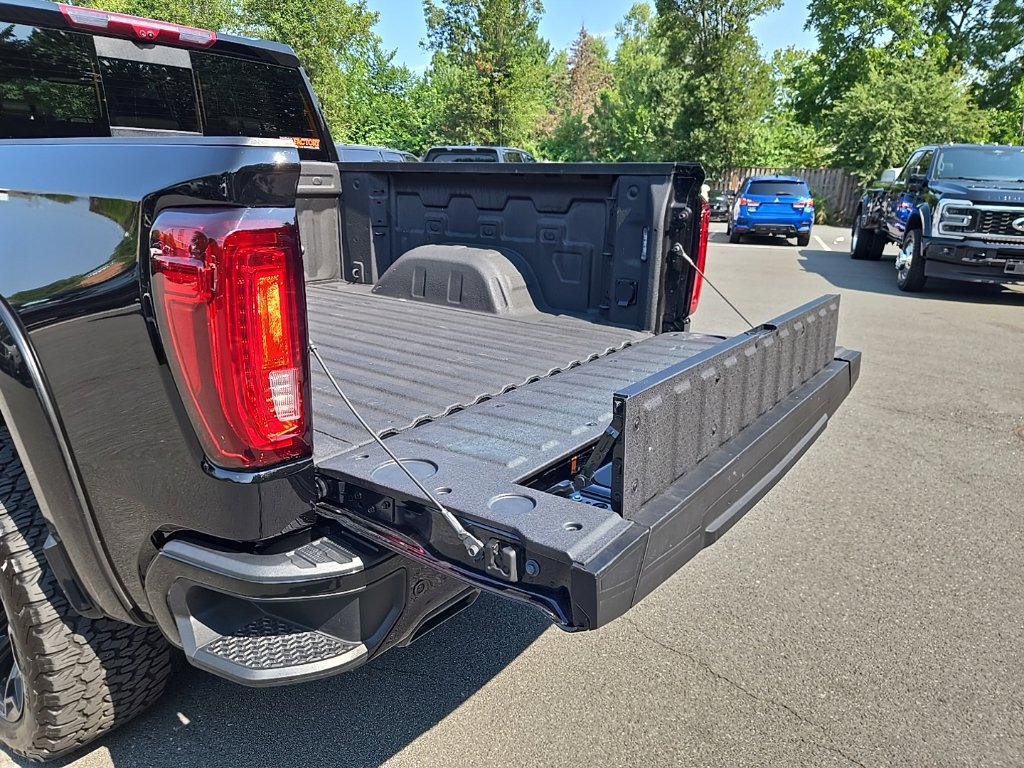 Used 2025 GMC Sierra 1500 AT4 w/ AT4 Premium Package AWD/4WD image 64