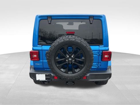 Used 2021 Jeep Wrangler Unlimited Sahara image 6