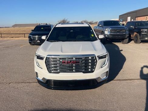 Used 2025 GMC Acadia Denali w/ Super Cruise Package image 2