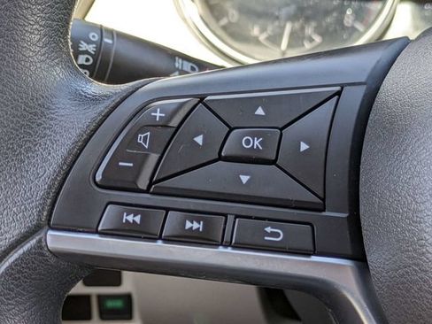 Used 2018 Nissan Rogue Sport SV FWD image 24