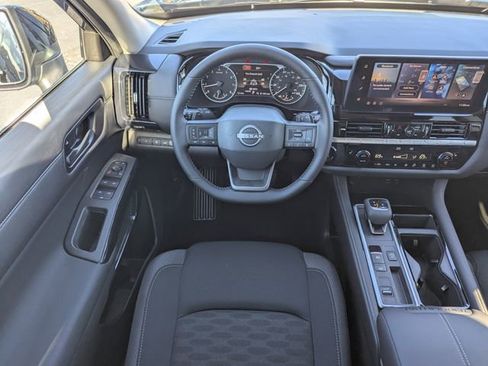 New 2026 Nissan Pathfinder SV image 15