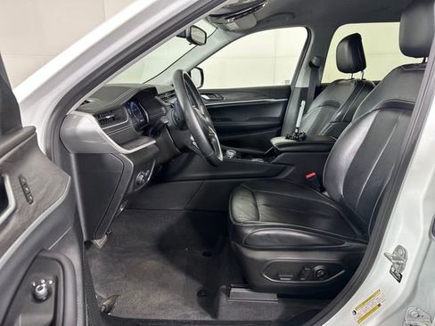 Used 2021 Jeep Grand Cherokee L Limited image 11