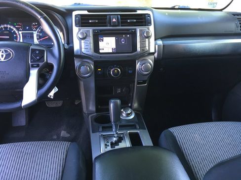 Used 2015 Toyota 4Runner SR5 AWD/4WD image 22