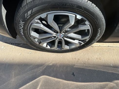 Used 2020 GMC Terrain SLT image 33