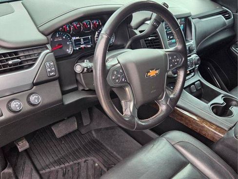 Certified 2020 Chevrolet Suburban LT w/ Luxury Package AWD/4WD image 12