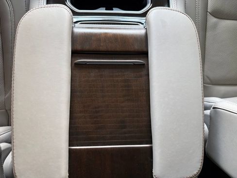 Used 2022 Jeep Grand Wagoneer Series I AWD/4WD image 23