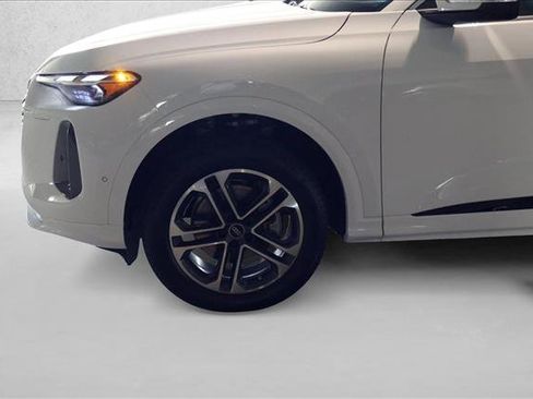 New 2025 Audi Q5 Premium image 10