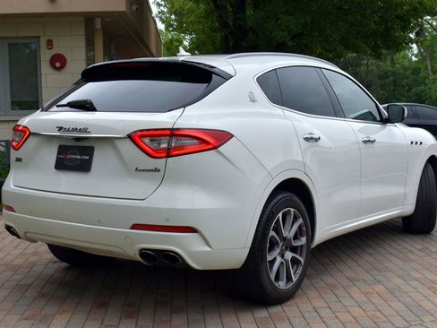 Used 2019 Maserati Levante S image 12