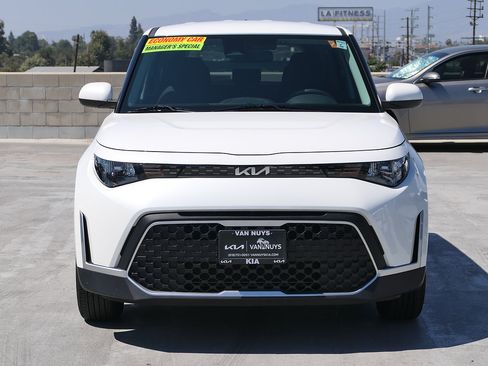 Used 2024 Kia Soul LX w/ Option Group 015 FWD image 7