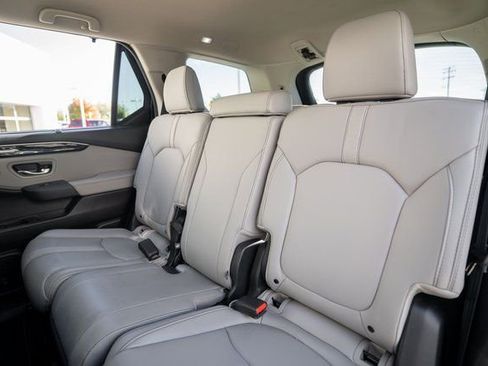 Used 2025 Honda Pilot EX-L image 29