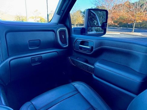 Used 2022 GMC Sierra 2500 Denali w/ Denali Ultimate Package image 26