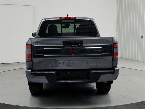 Used 2025 Nissan Frontier PRO-4X image 6