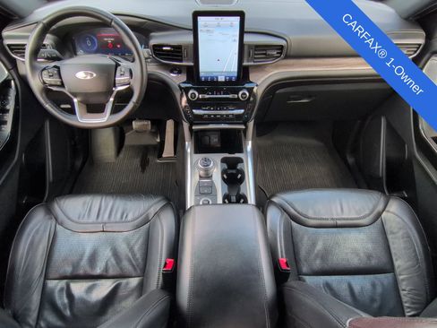 Used 2024 Ford Explorer Platinum w/ Technology Package image 18