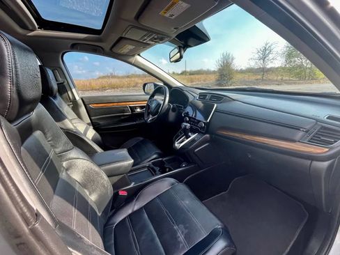 Used 2018 Honda CR-V Touring image 14