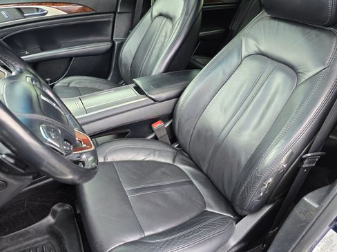 Used 2017 Lincoln MKZ Reserve FWD image 21