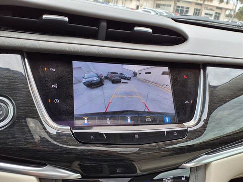 Used 2021 Cadillac XT6 Premium Luxury image 26