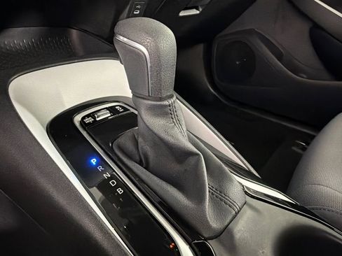 Used 2025 Toyota Corolla SE image 30