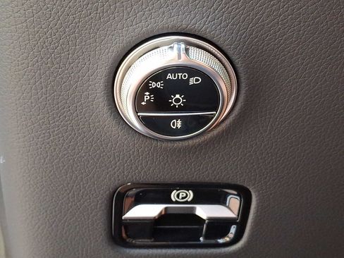 Certified 2025 Mercedes-Benz GLC 300 4MATIC image 21