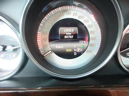Used 2014 Mercedes-Benz E 550 4MATIC Sedan image 6