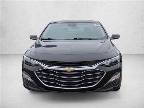 Used 2024 Chevrolet Malibu LT image 2