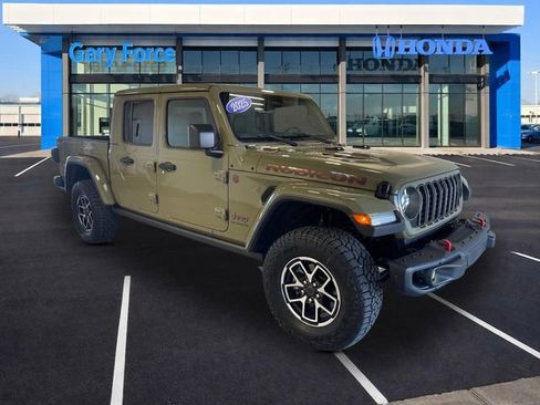 Used 2025 Jeep Gladiator Rubicon AWD/4WD image 1