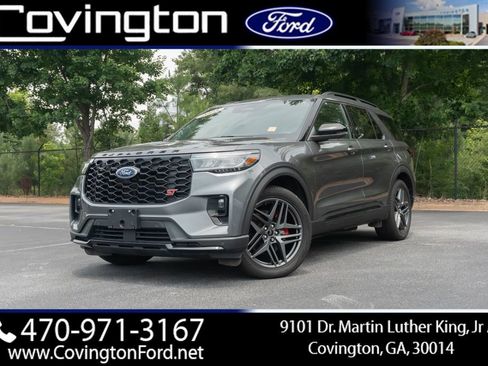 Used 2025 Ford Explorer ST RWD image 1