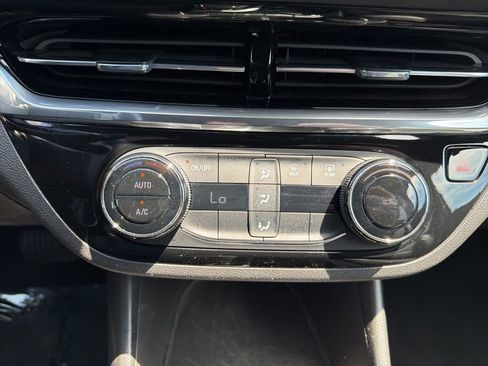 Used 2025 Buick Envista Sport Touring FWD image 29