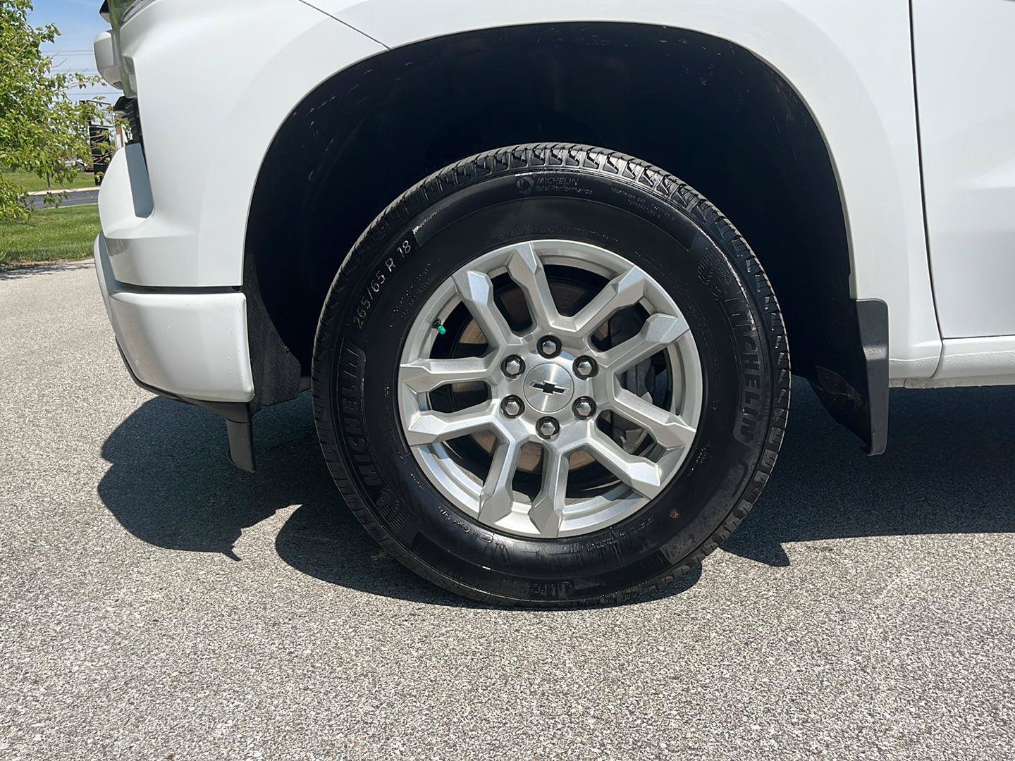 Used 2026 Chevrolet Silverado 1500 RST AWD/4WD image 9