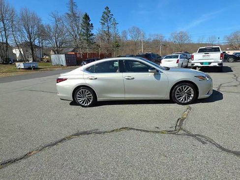 Used 2019 Lexus ES 350 w/ Accessory Package 2 image 4
