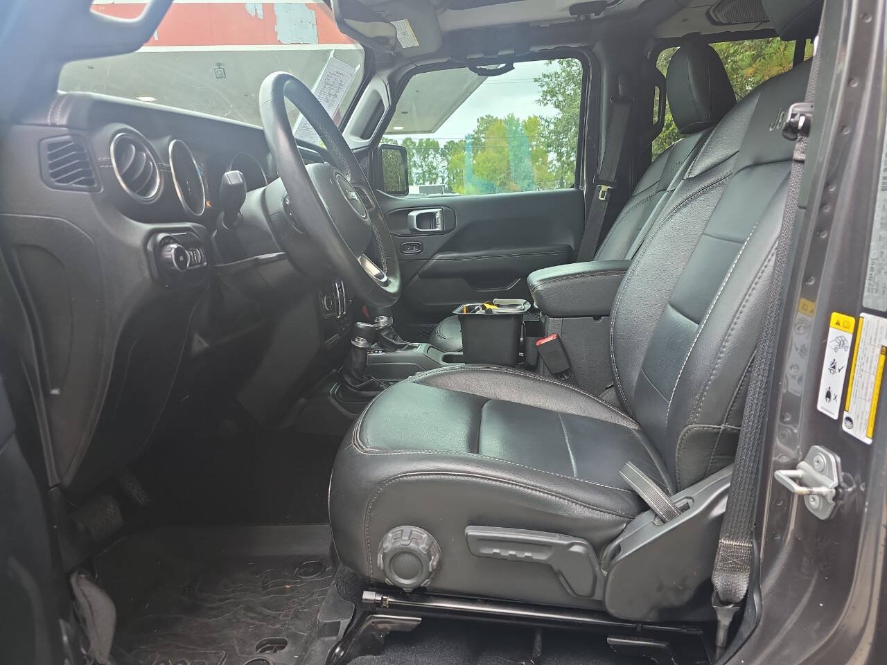 Used 2019 Jeep Wrangler Unlimited Sahara w/ Quick Order Package 24M Moab AWD/4WD image 6