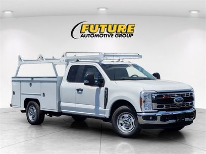 New 2025 Ford F350 XL w/ XL Chrome Package
