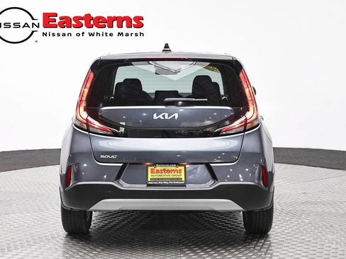 Used 2023 Kia Soul LX w/ LX Technology Package FWD image 6