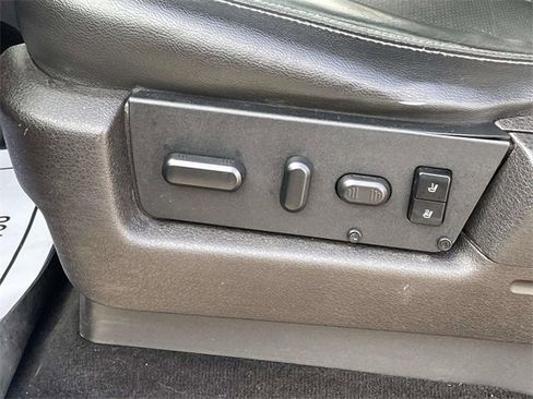 Used 2014 Ford F150 FX4 w/ Equipment Group 402A Luxury image 17