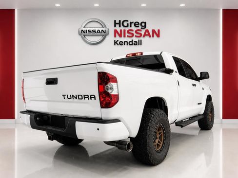 Used 2021 Toyota Tundra SR5 RWD image 2