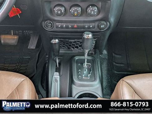 Used 2017 Jeep Wrangler Unlimited Sahara AWD/4WD image 19