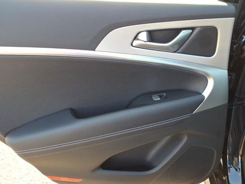 New 2026 Genesis G70 2.5T Prestige image 9