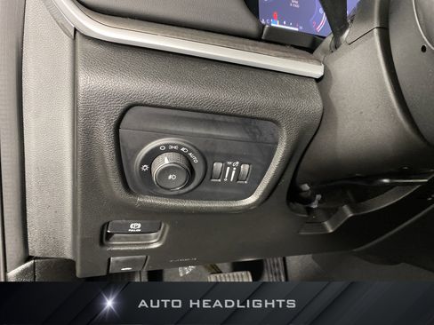 Used 2024 Jeep Grand Cherokee Limited AWD/4WD image 26
