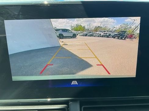 Used 2025 Chevrolet Trax LT w/ Driver Confidence Package FWD image 7
